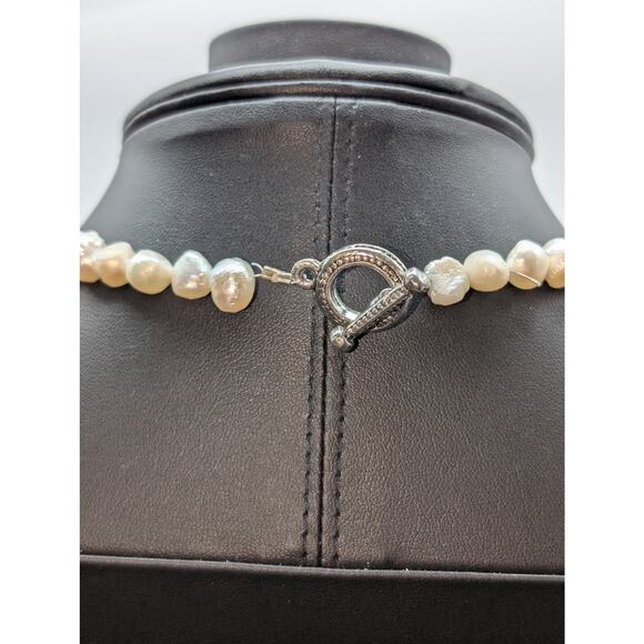 Coin Pearl Silver Tone Flower Pendant Silver Bead Toggle 20" Necklace - Picture 5 of 6